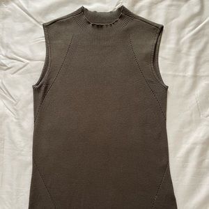 Tahari Olive Green Sleeveless Knit Top Size Medium